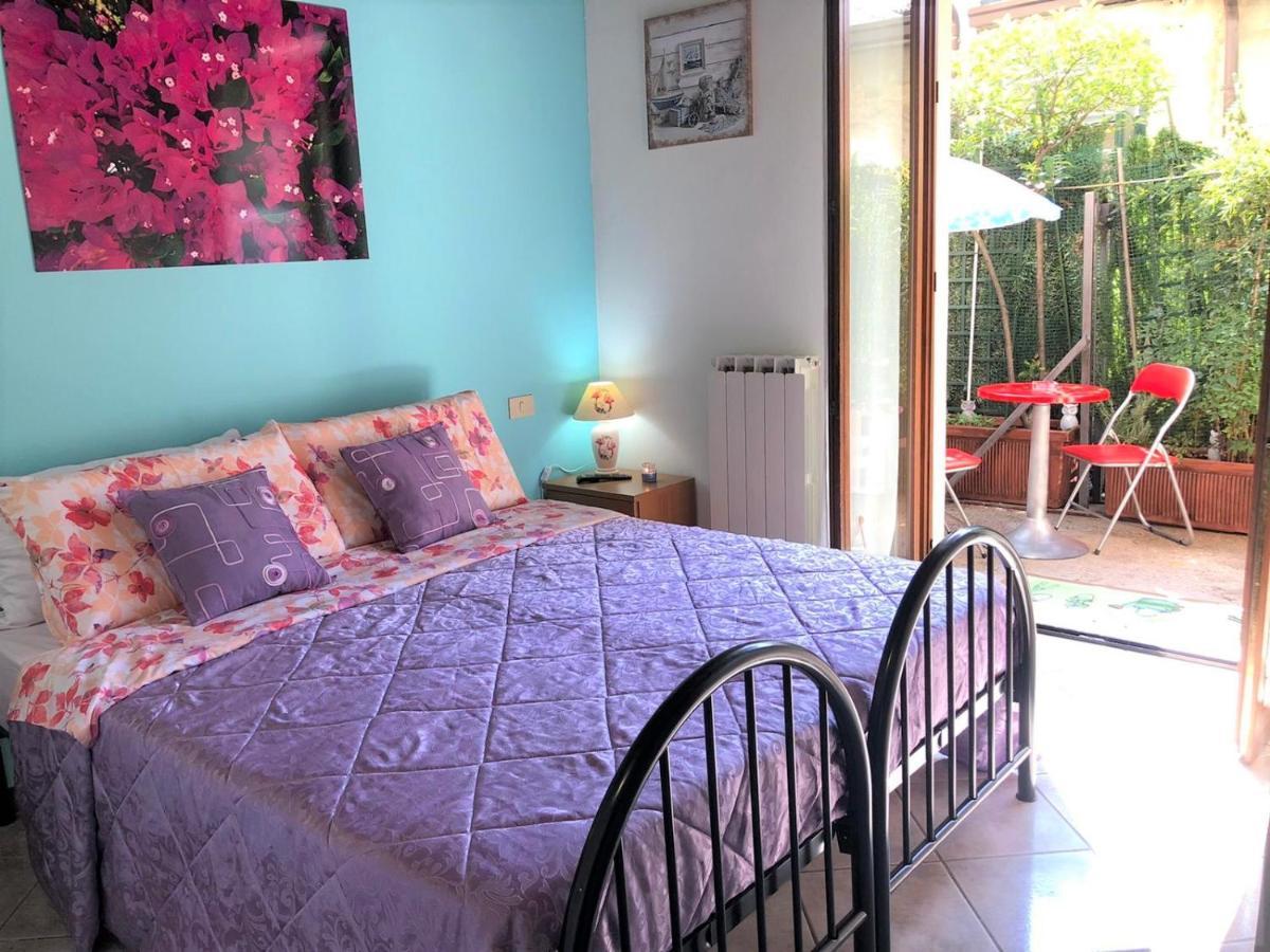 Oasi Di Paradiso - Comfy Private Apartment On Ground Floor With Terrace Дезенцано-дель-Гарда Экстерьер фото
