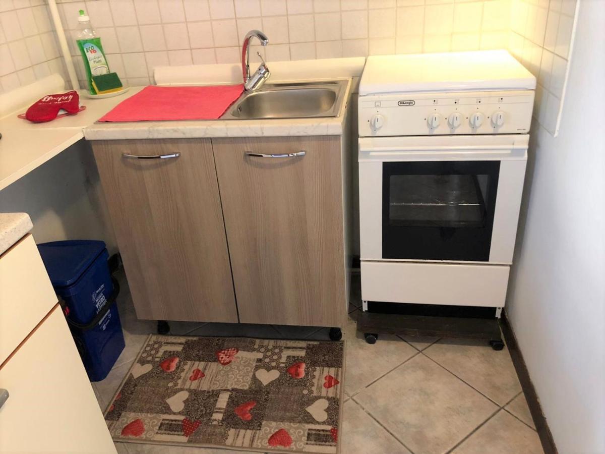 Oasi Di Paradiso - Comfy Private Apartment On Ground Floor With Terrace Дезенцано-дель-Гарда Экстерьер фото
