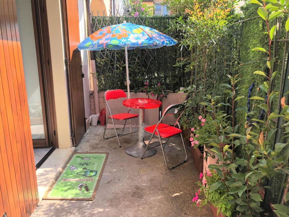 Oasi Di Paradiso - Comfy Private Apartment On Ground Floor With Terrace Дезенцано-дель-Гарда Экстерьер фото